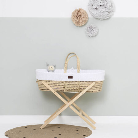 little-green-sheep-natural-knitted-moses-basket-mattress-white-2__74185