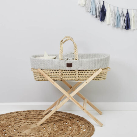 The Little Green Sheep Knitted Moses Basket + Folding Stand - Dove
